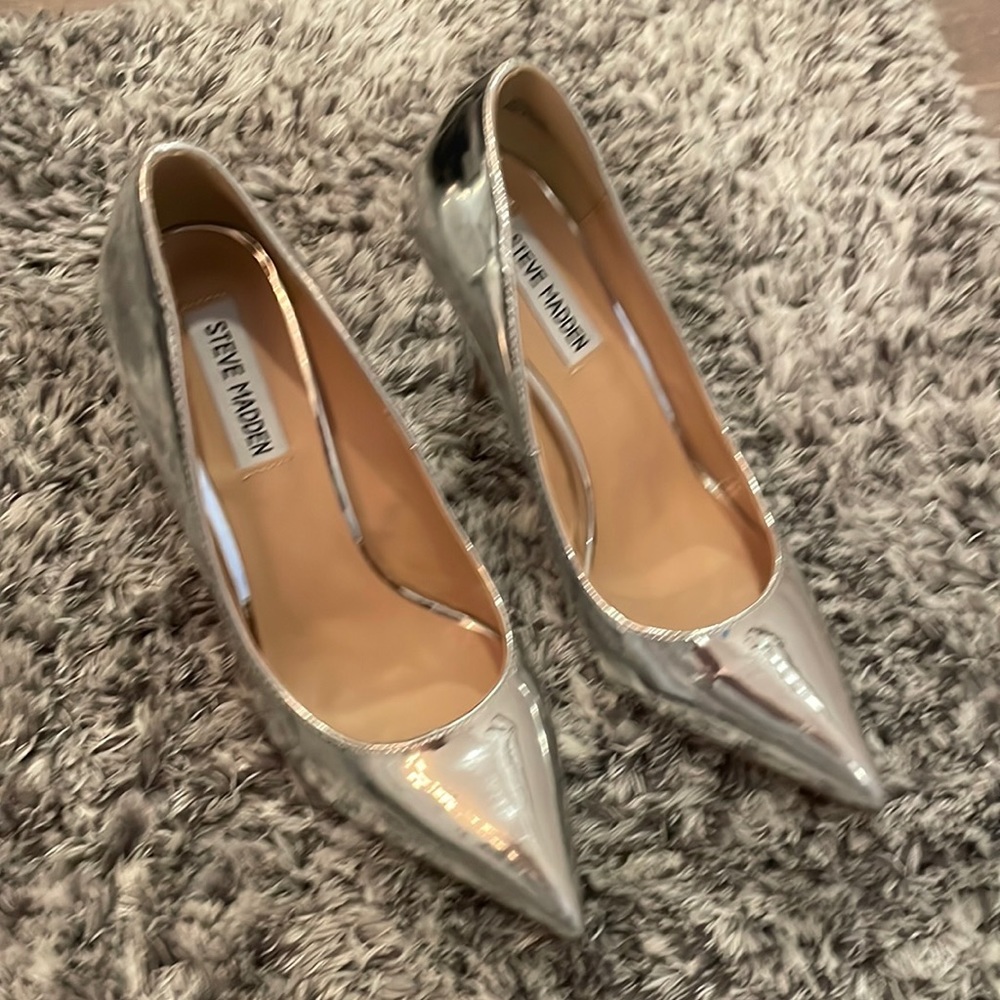 Brand New Steve Madden, Size 7